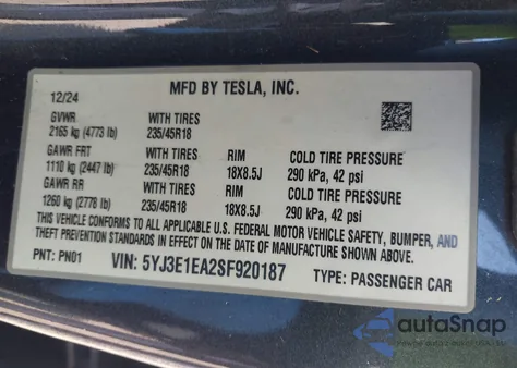 2025 Tesla Model 3 Long Range Rear-Wheel Drive/Standard z USA, uszkodzony, nr VIN 5YJ3E1EA2SF920187
